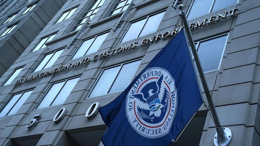 2025财年美国PERM申请量暴跌22%：职业移民通道收紧，留学生如何应对？